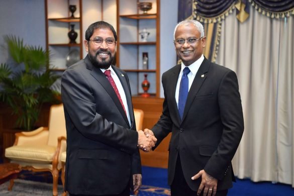 President Ibrahim Mohamed Solih (R) with Qasim Ibrahim (Photo: President Office)