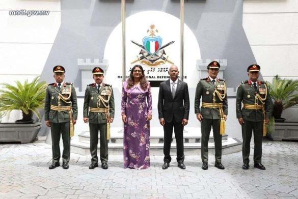 President Ibrahim Mohamed Solih and Minister of Defence Mariya Ahmed Didi posing for a photo with four generals who received promotions on Tuesday (Photo:MNDF)