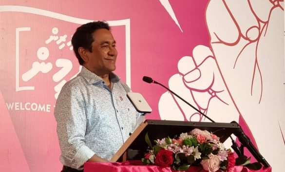 Former President Abdulla Yameen Abdul Gayoom speaking at a campaign rally in Addu City (Photo: PPM)