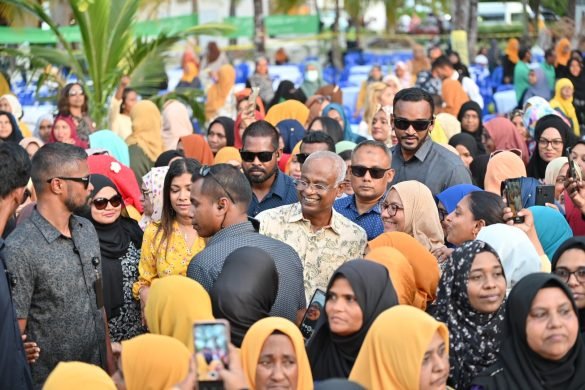 President Ibrahim Mohamed Solih with a group of supporters at a campaign event in Male' (Photo: MDP)