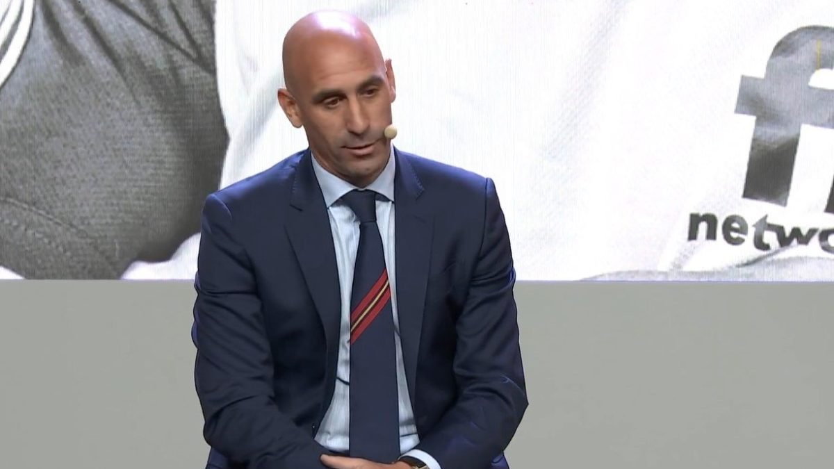 Rubiales Resigns as Spanish FA Chief Following World Cup Kiss Scandal