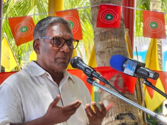 Former President Mohamed Waheed Hassan speaks at a campaign event for Jumhooree Party (JP)'s presidential candidate Qasim Ibrahim (Photo:JP)