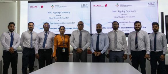 IASL and MFMC executives posing for a photo after signing the partnership agreement to establish a new national airline (Photo: X/ @mfmc_mv)