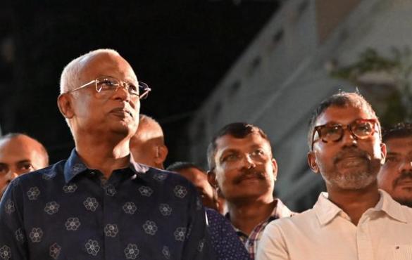 President Ibrahim Mohamed Solih (Left), Ilham Ahmed (Right), special envoy for the JP leader, and Riyaz Rasheed (center), advisor to the JP leader, appear at a campaign event held in Male’ City on Thursday. (Photo: MDP)