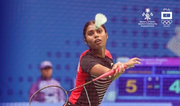 Fathimath Nabaaha Abdul Razzaq (Naba) plays against Iran's Yeganeh Kermani in the women's singles category in badminton at the 19th Asian Games in Hangzhou, China, on Tuesday, 3 October 2023. (Photo: Ismail Thoriq / MOC)