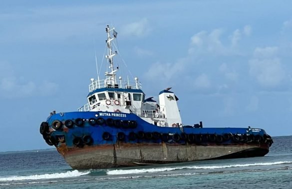 'Mutha Princess' grounded on the reef of Dhidhdhoo, Haa Alifu Atoll. (Photo: Social Media)