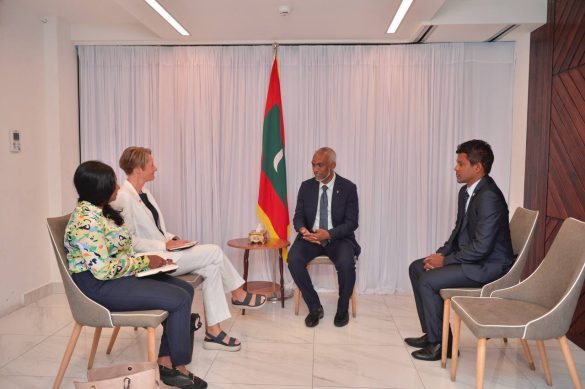 President-elect Dr Mohamed Muizzu and Vice President-elect Hussain Mohamed Latheef meet British High Commissioner Caron Röhsler on Wednesday, 4 October 2023. (Photo: PPM)