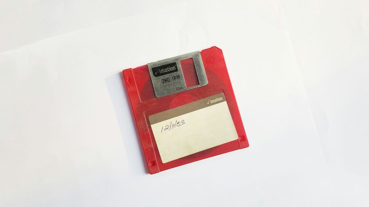 Japan Finally Abandons Mandatory Floppy Disk Submission for Digital Documents