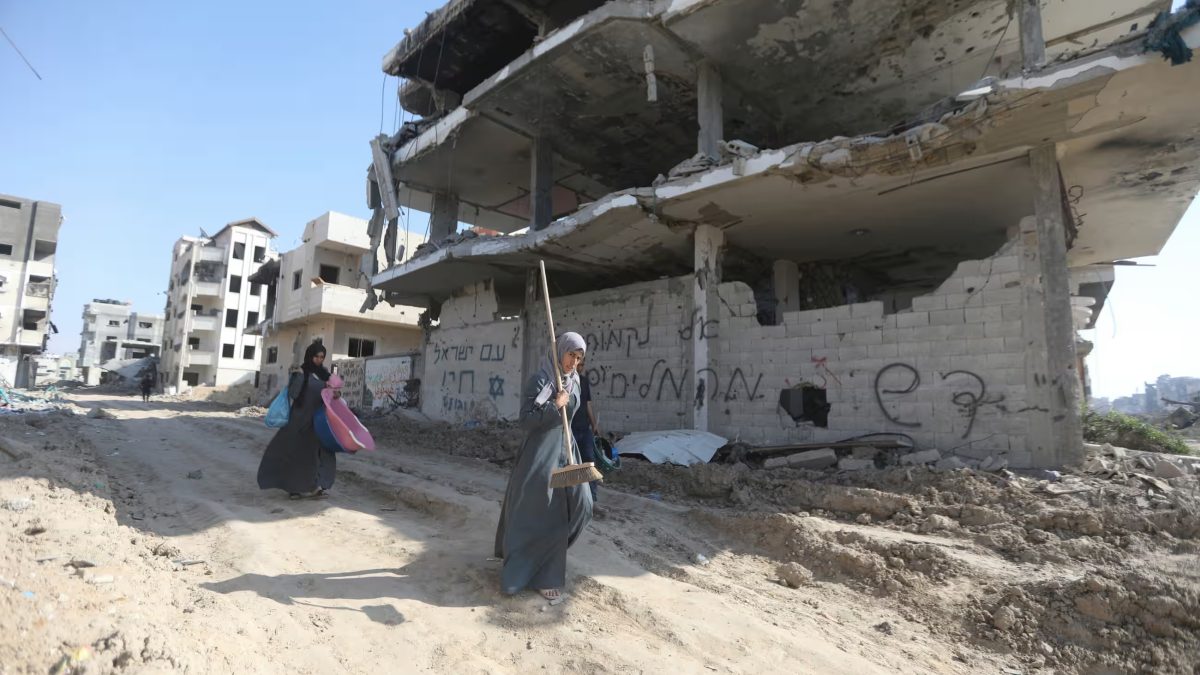 Israel’s War on Gaza: Palestinians Return to Destroyed Homes in Southern Gaza After Israeli Withdrawal