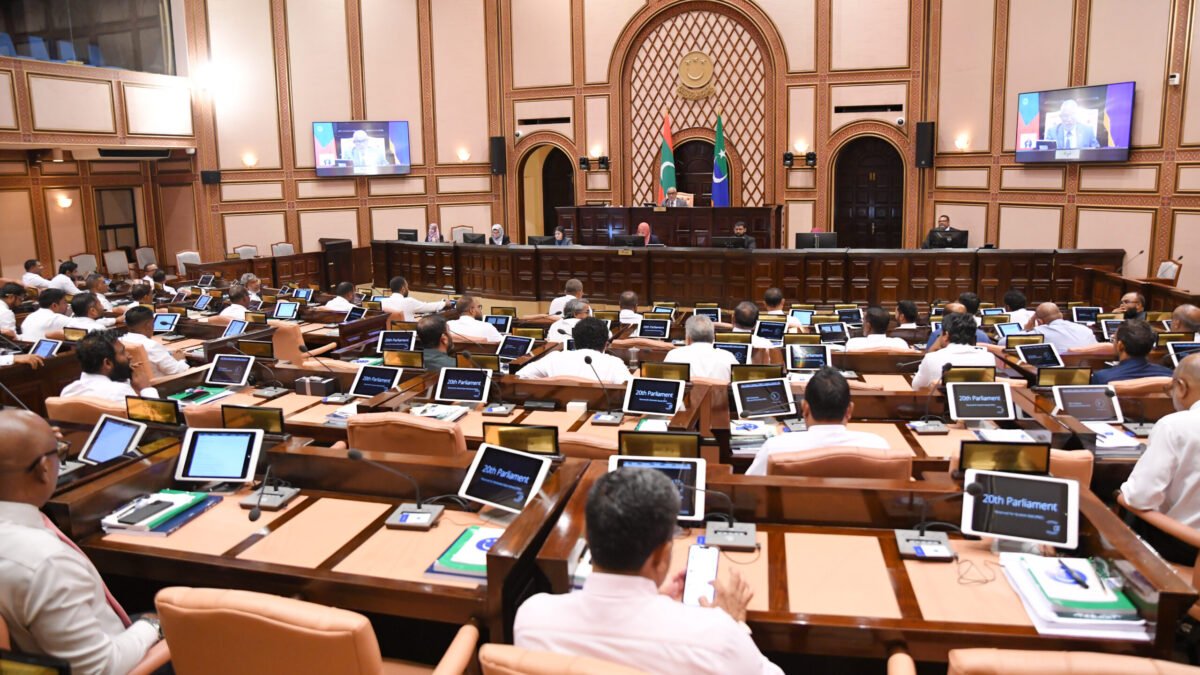 Parliament Greenlights Investigation Against Solih, Fayyaz Over Alleged Improprieties