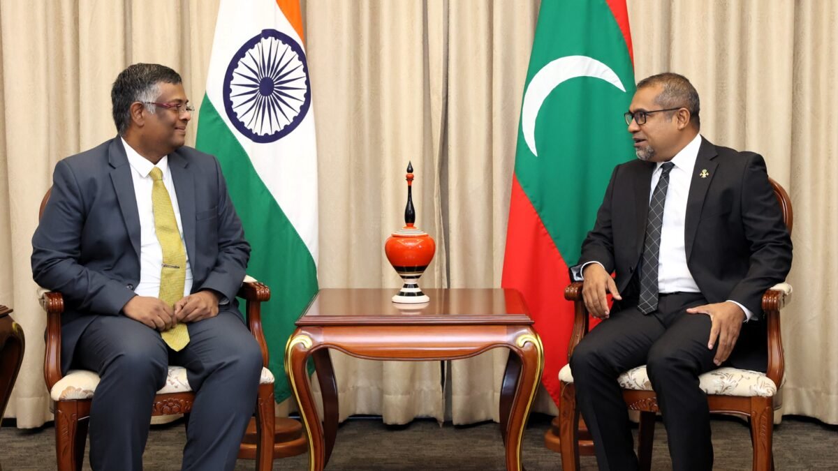 New High Commissioners of India and Pakistan Meet Foreign Minister Khaleel