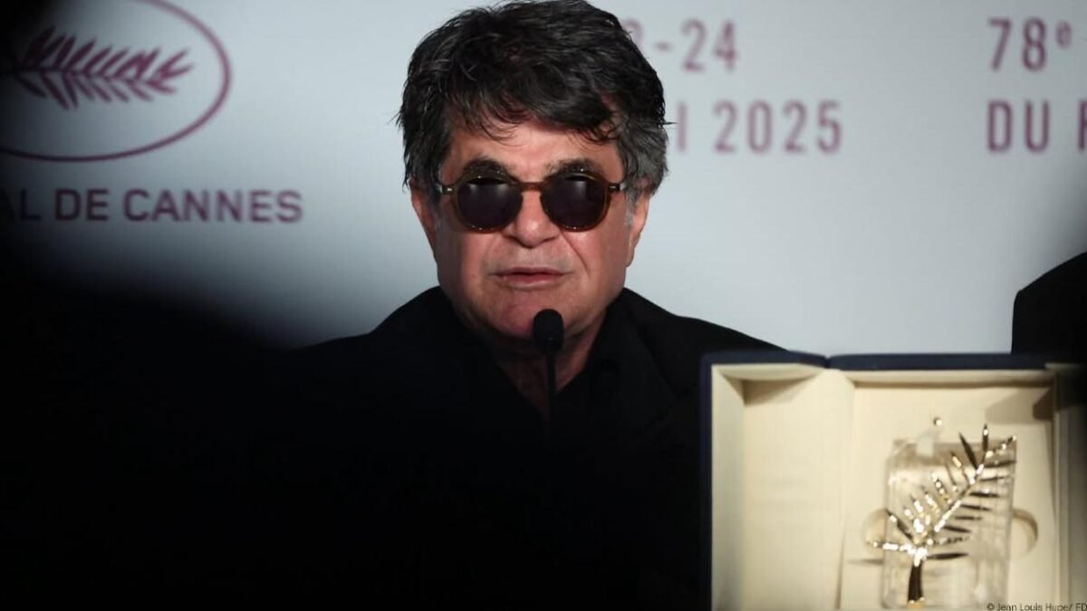 Iran-France Diplomatic Spat Over Palme d’Or Award to Dissident Filmmaker Jafar Panahi