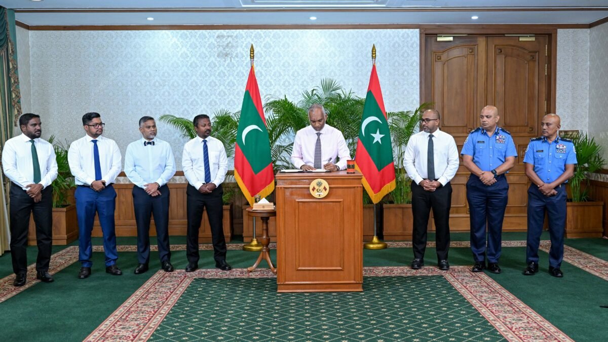 Muizzu Signs Gang Crime Bill Into Law, Giving Police Sweeping Powers