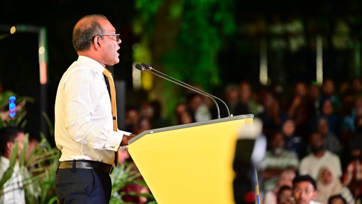 Ex-President Nasheed, Senior Democrats Rejoin MDP at Special Rally