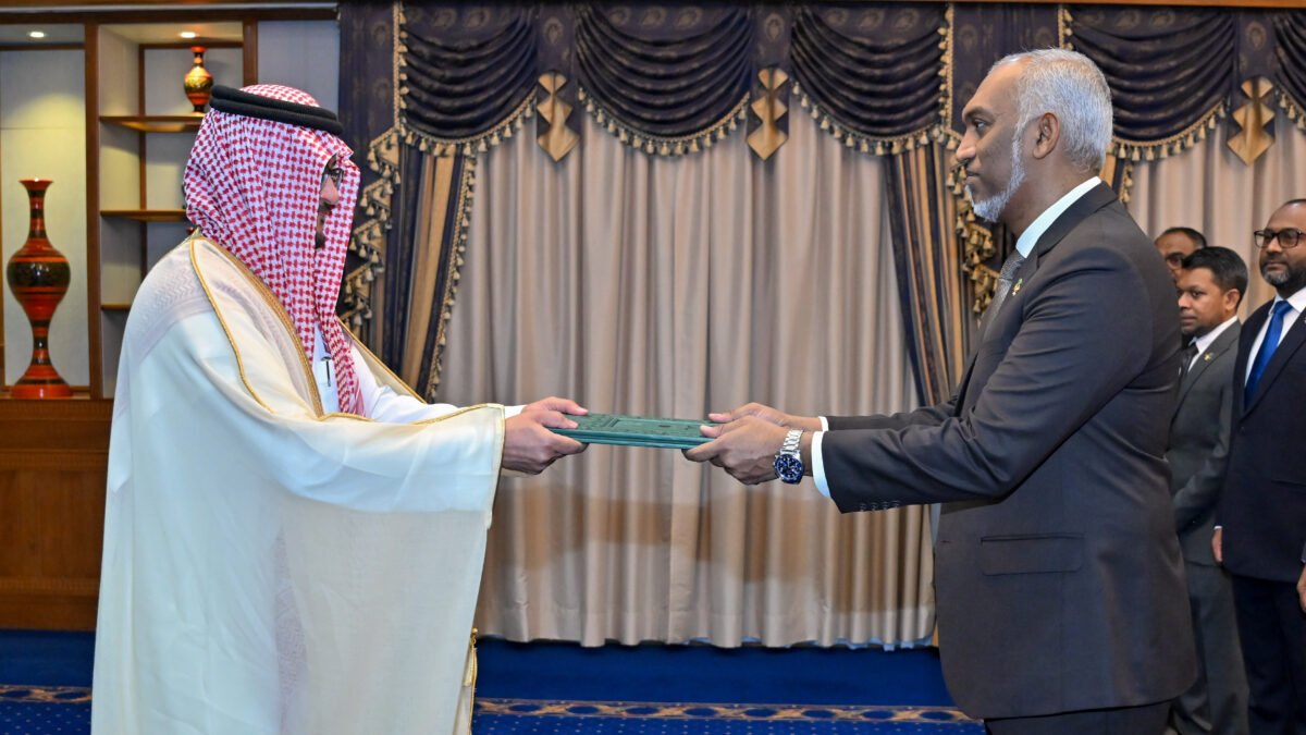Saudi Ambassador Presents Credentials to President Muizzu