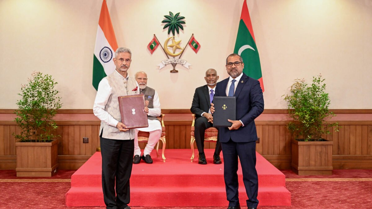 Maldives, India Sign Eight Agreements, Including Step Toward FTA, $565M Credit Line